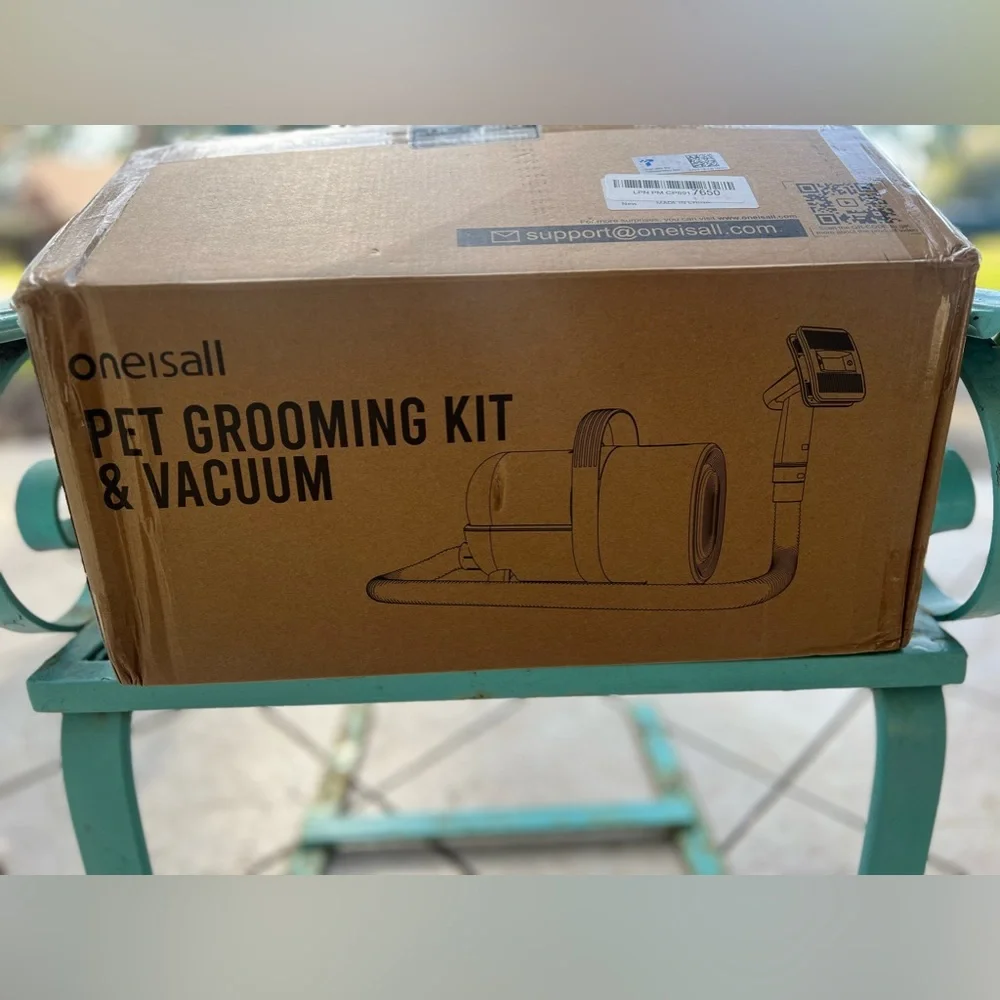Pet grooming kit